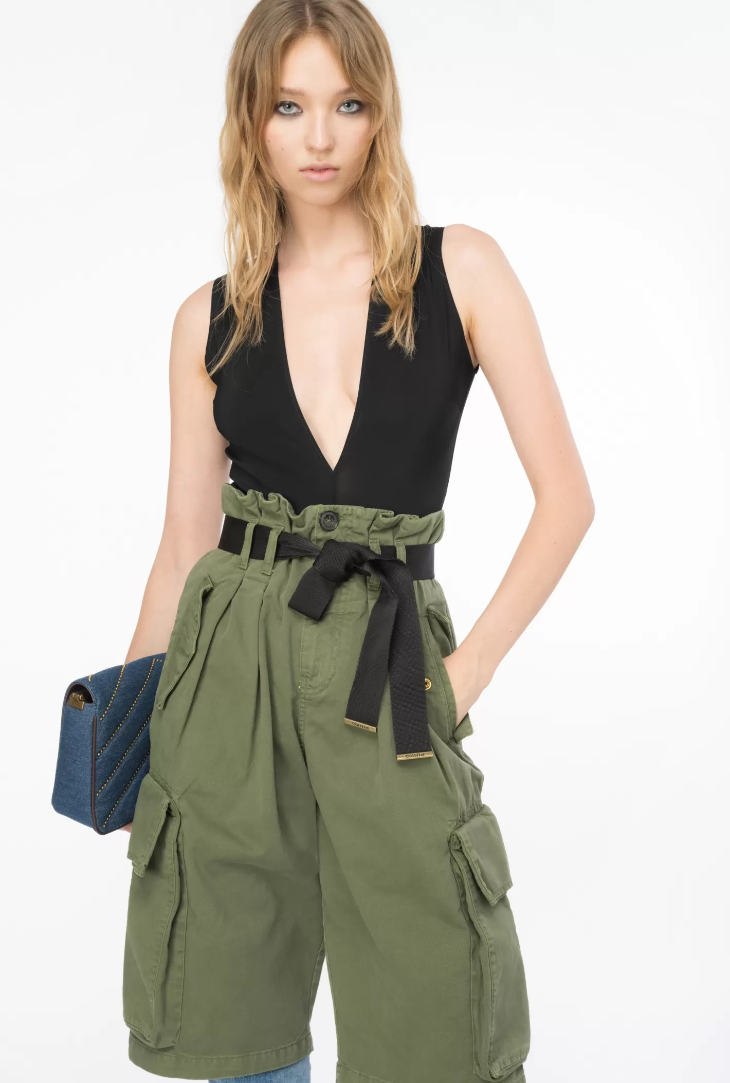 Pinko Pantaloni bermuda cargo VERDE CIPRESSO Cheap